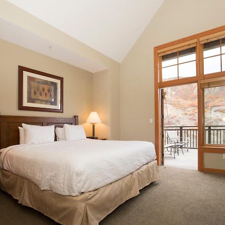 Capitol Peak Lodge - Coraltree Residence Collection Snowmass Village Exterior photo